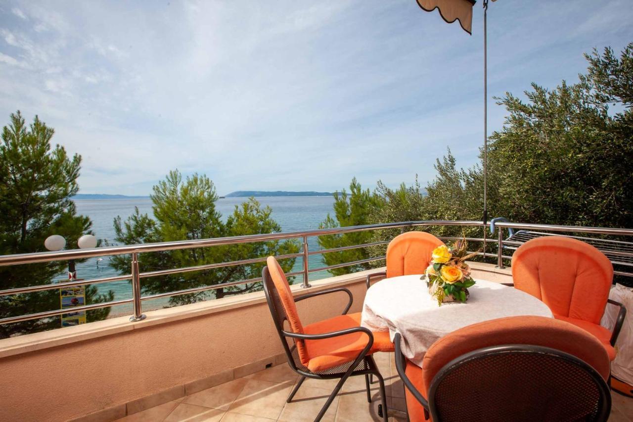 Apartments Marijan - Beachfront Tučepi エクステリア 写真
