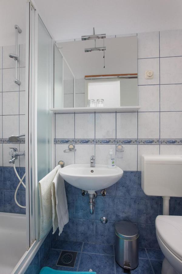 Apartments Marijan - Beachfront Tučepi エクステリア 写真